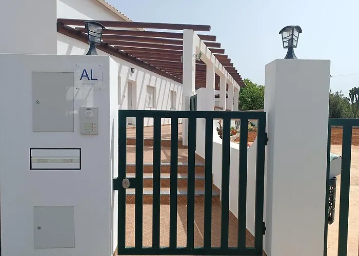 Semesterbostad Casa Zeferino Ferragudo (Faro)